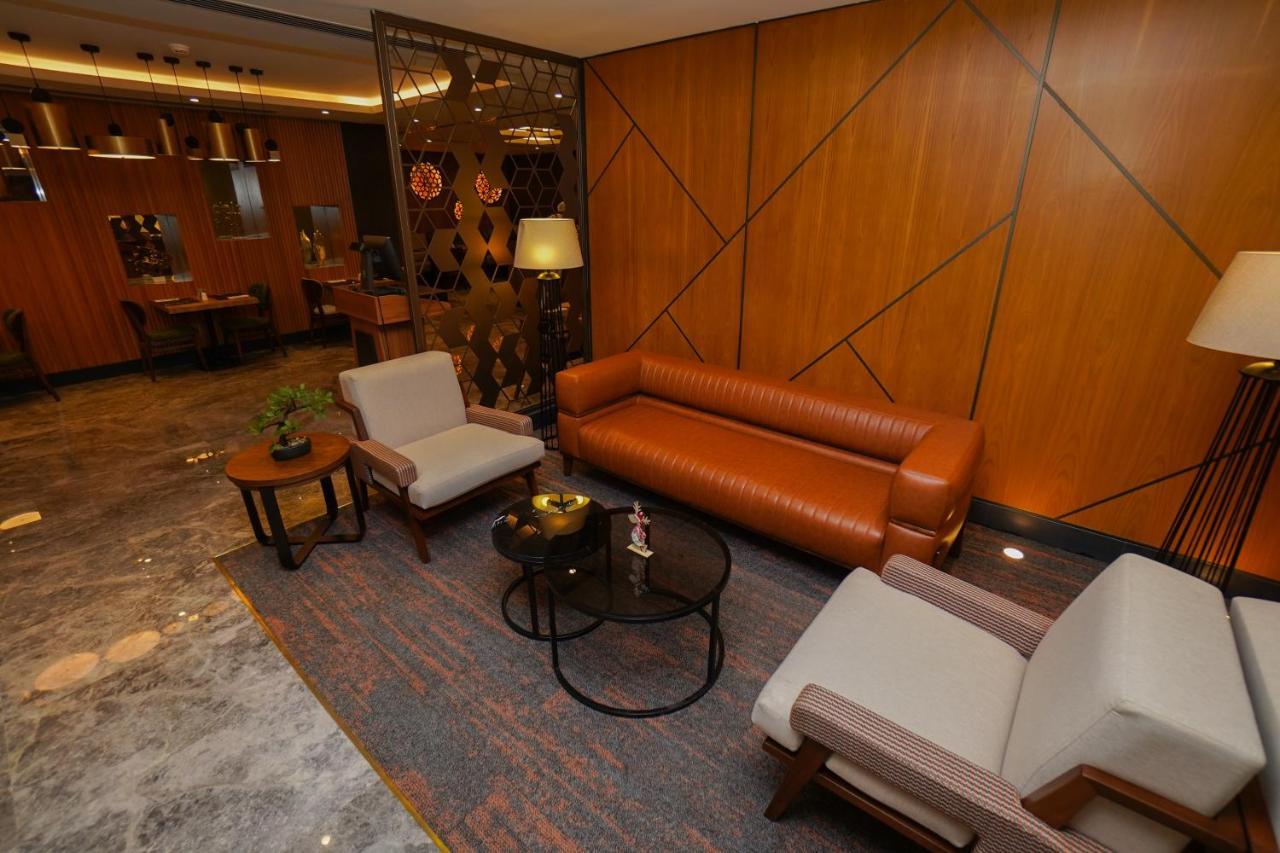 The Grand Lux Hotel Doha Exterior photo The interior of the hotel